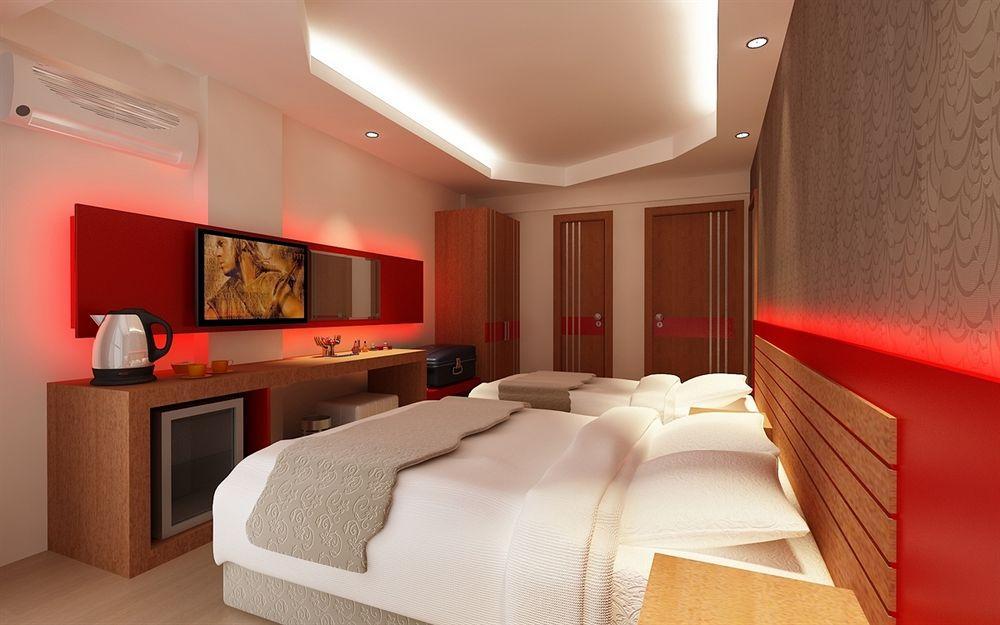 Anil Hotel Bergama Buitenkant foto