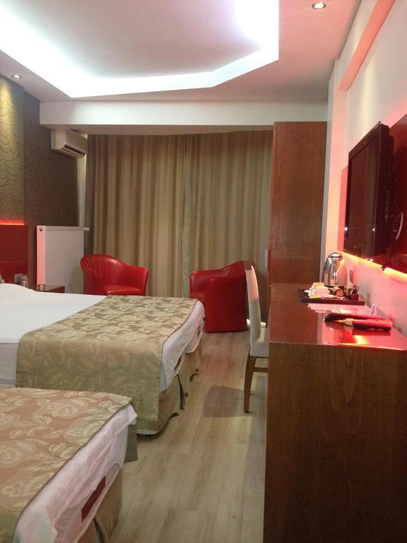 Anil Hotel Bergama Buitenkant foto